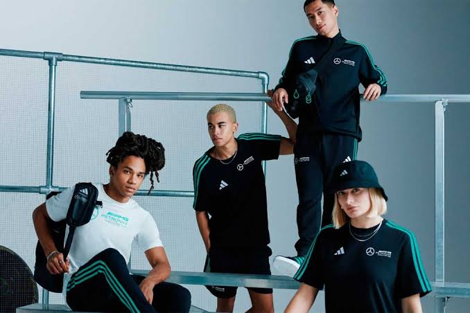Conjunto Adidas Colab Mercedes